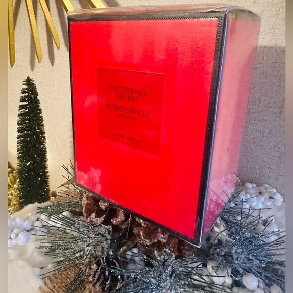 Victoria's Secret Bombshell Intense - Picture 3 of 17